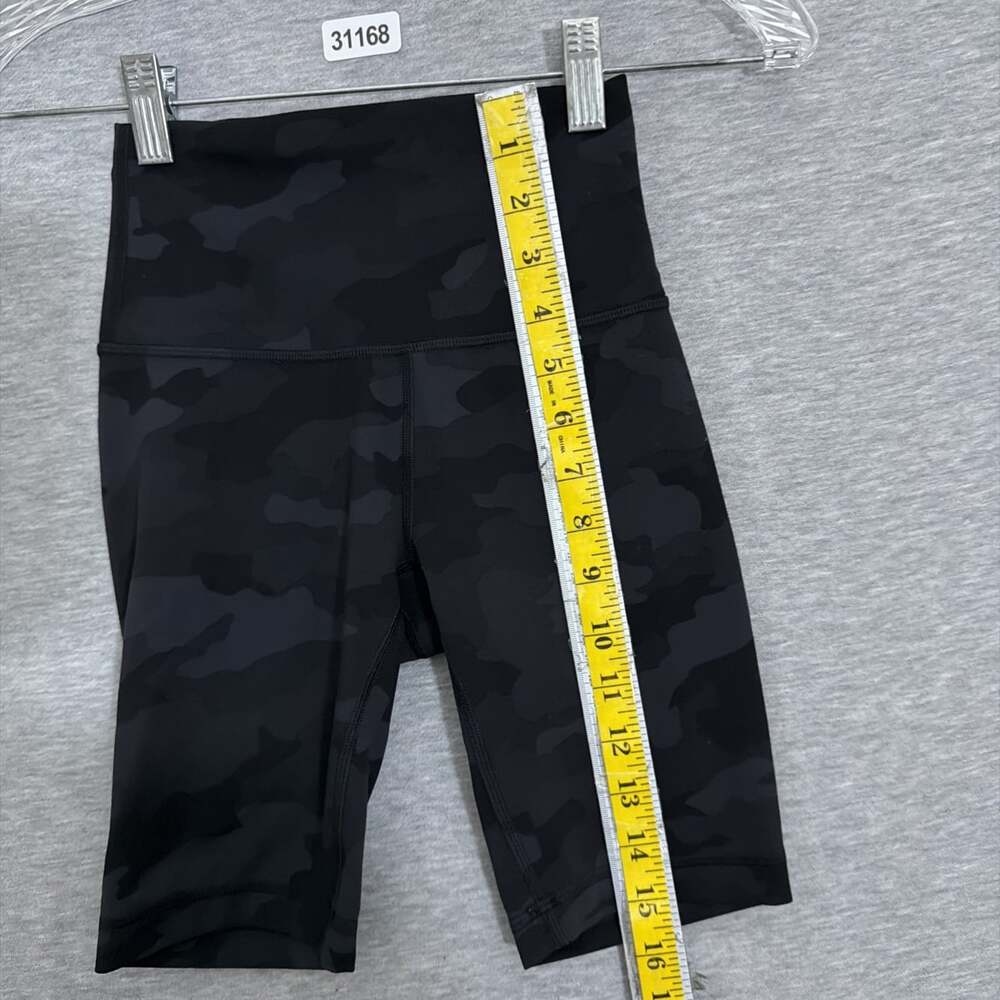 Lululemon Women’s Size 2 Black Camo Wunder Train High Rise Shorts 8" Inseam - Picture 9 of 10